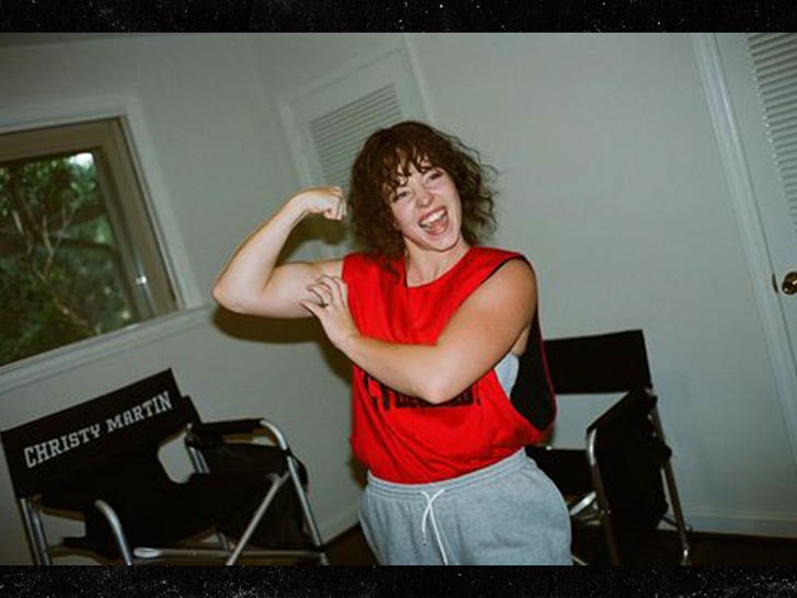 b6fada5082524308a94c6d5cd2109170_md sydney sweeney