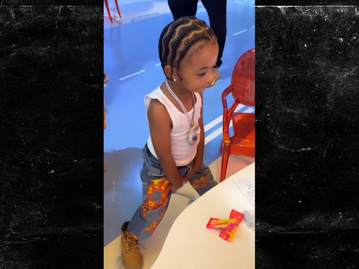 b7204d900e07434c852f3d165b17fdf8_md 090124-offset-cardi-birthday-1