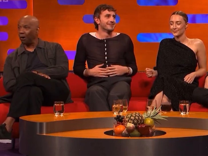 ba3dcb0a2acc451e91a67eb6312d5e89_md 102824-saoirse-ronan-primary-2