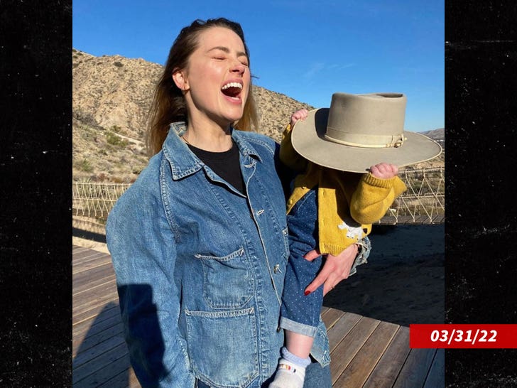 bb708ccfda324a96965023e471976fd1_md amber heard Oonagh Paige