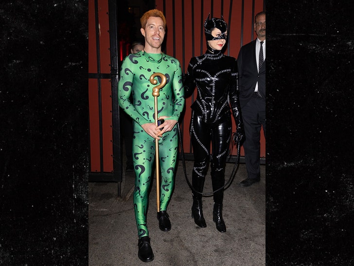 bd06275711434abc8f102d8cc4613410_md shaun white bg 1