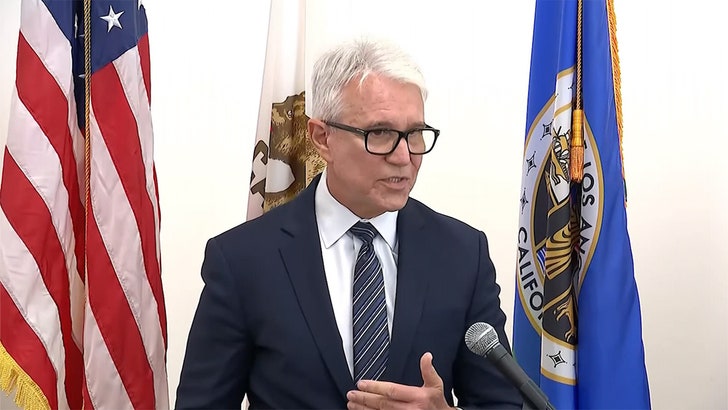 bd8eadb41c794c31b45c50efcaf72756_md 100324_menendez_brothers_livestream_kal