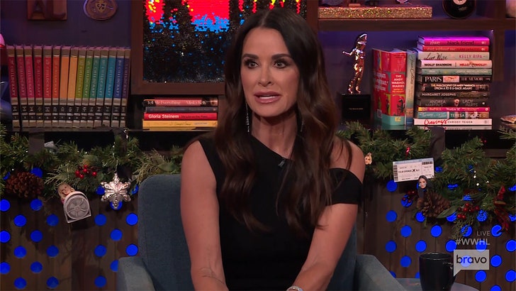 bfb8941095854e9b8fed744aeff4fb25_md-2 121824_kyle_richards_kal