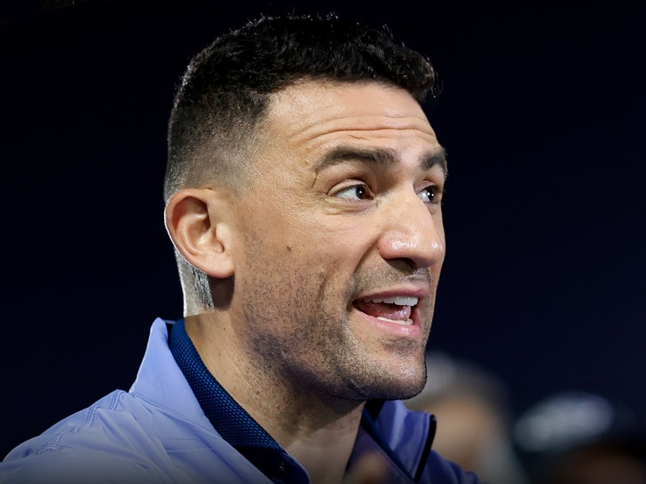 c18e1259055b4325a302d71d9ba081a3_md Paul Bissonnette