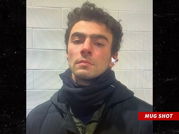 c2c17bda2af544b49b981a5fa6126dd6_md-2 Luigi Mangione mug shot