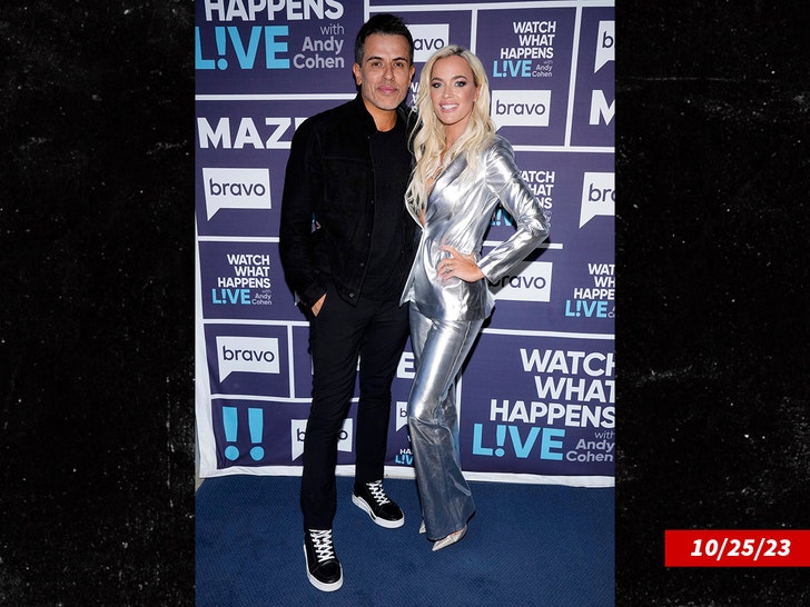 c470e7e87ba64c4cb05319751d5bca70_md-1 Edwin Arroyave and Teddi Mellencamp Arroyave getty 1