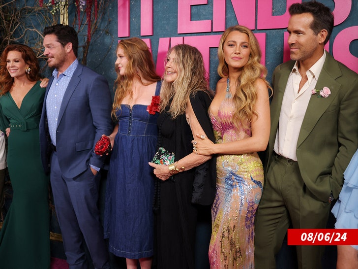 c4e660307d3b46659525f0d091a790d2_md-1 blake lively getty 2