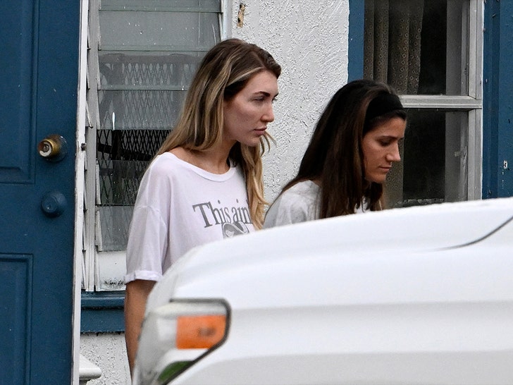 c5a2da76aeb341b5ad32a16b3f2593e0_md liam payne gf kate cassidy seen first time mega 3