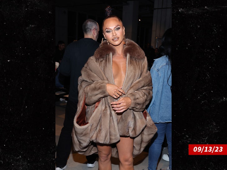 c6c659048a5f44a7a41a52549ca8c394_md Sasha Colby sub 2