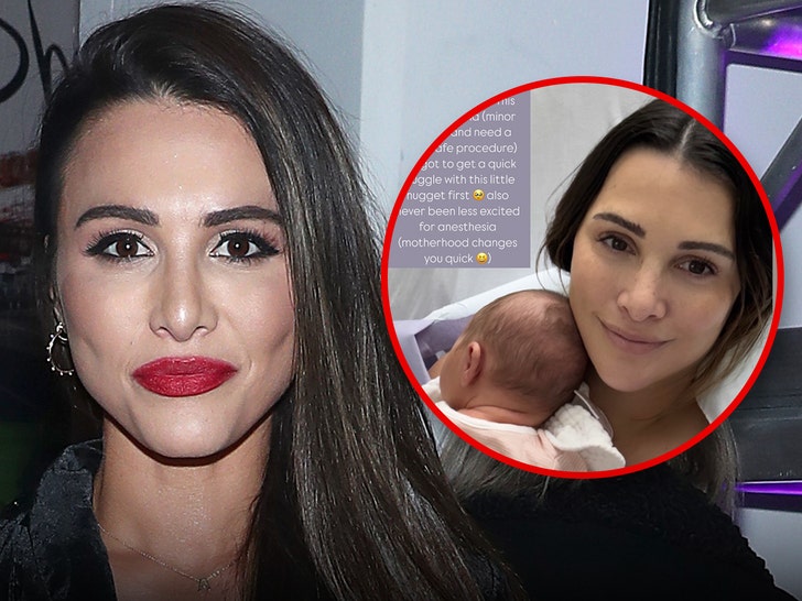 c9b95e8224e443d08560c9f046f2c475_md 'Bachelorette' Andi Dorfman Hospitalized