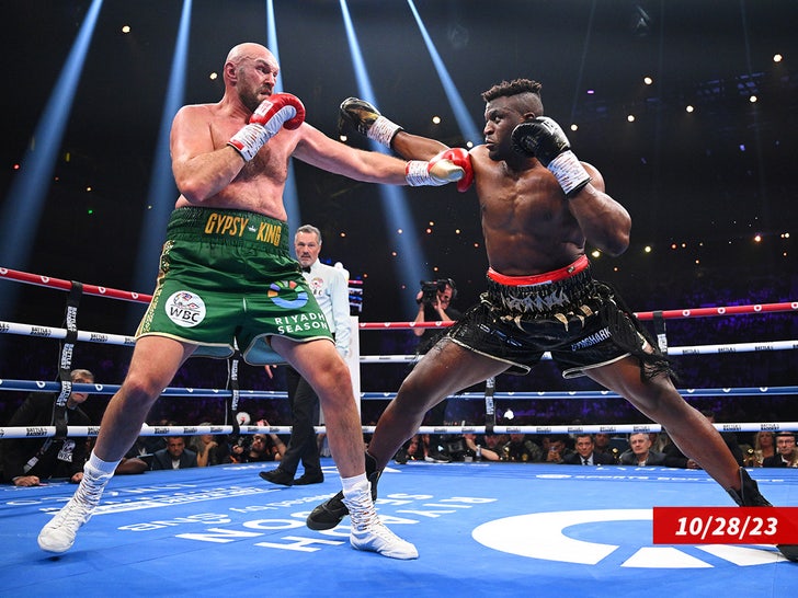 cceb0e7825cb4a6f9a488b90d1730099_md Tyson Fury and Francis Ngannou