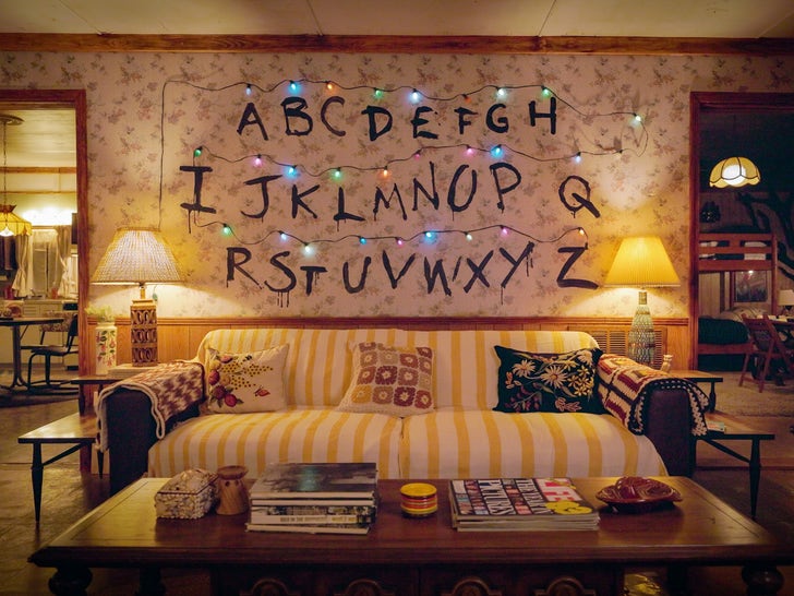 d33f486601a14bd0be62889012953c34_md stranger things home renovated