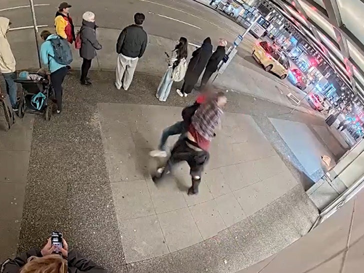 d5acb9ff46a04a209242fe8a8c739204_md 120424-vancouver-police-primary-4