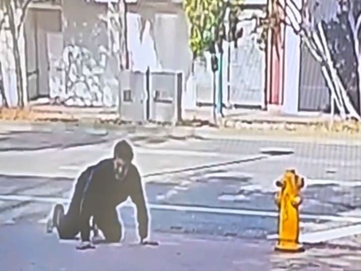 060724-police-homeless-man-1