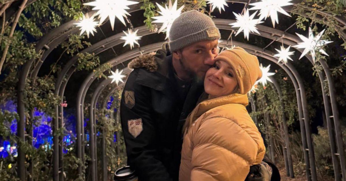 dax-shepard-kristen-bell-defend-parenting-style-criticism-1762214220860 Photo of Dax Shepard and Kristen Bell