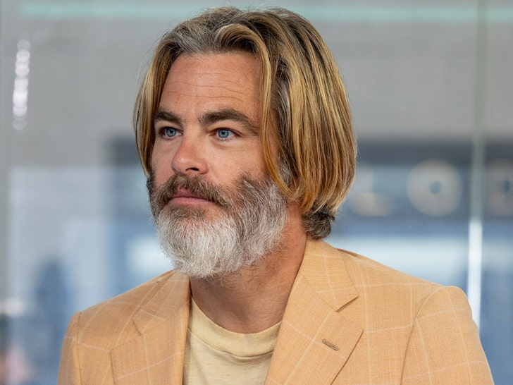 dbdf8a33b76f4749855bc9deaa41af41_md chris pine getty 1