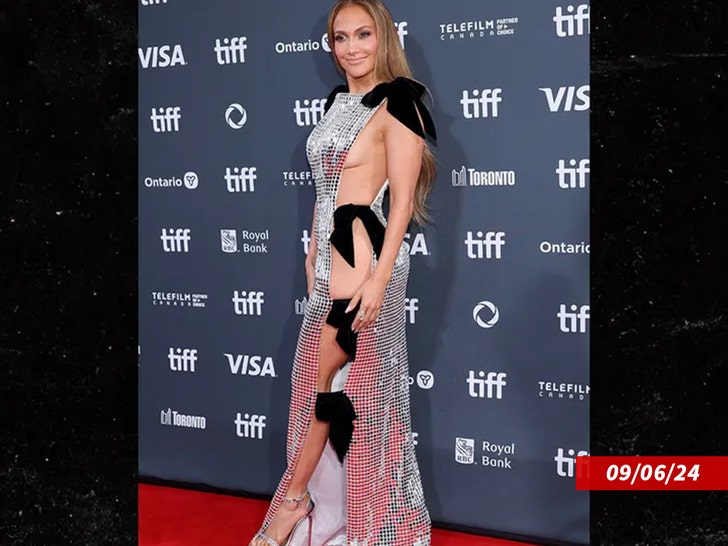 e1465ef1b4dc48789304b5eb3ba46887_md jennifer lopez