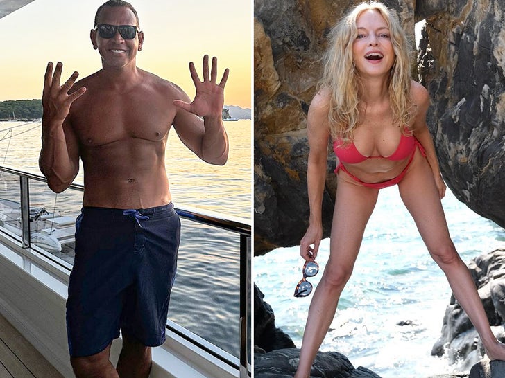 e2aaca27b2514139bab9f7d7fa8bbfcc_md 0820-Celebs-Vacaying-In-Italy-Sub1