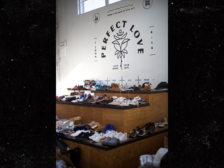 e2f4d70959e3477bba40ca5e15cc4ccd_md Fearless Church offers beds counseling los angeles fires Fearless Church