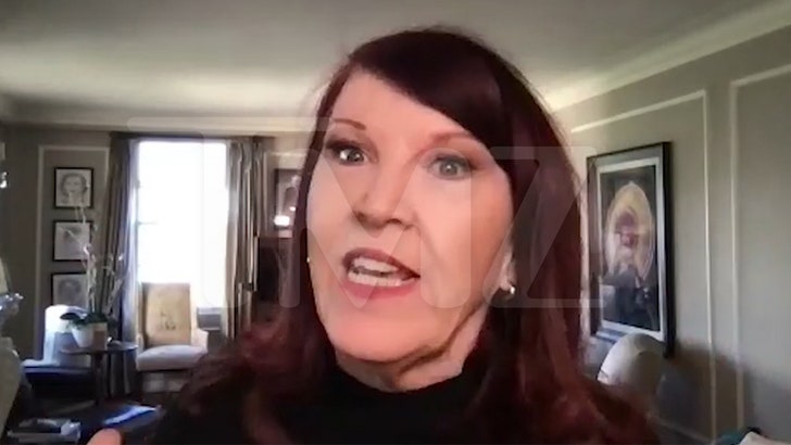 e3c56d61941b4436aeb05fe33564f50a_md 111324_kate_flannery_sexiest_kal