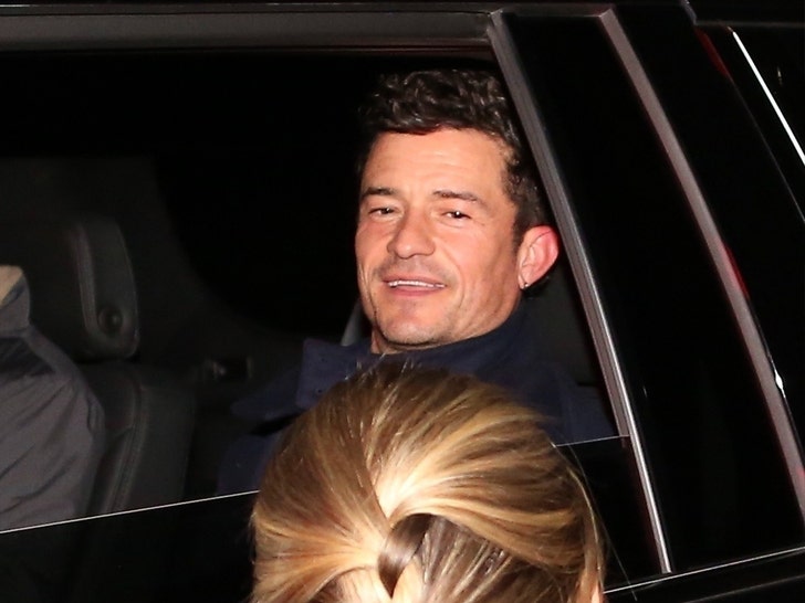 e9c68e24e0b648438ec96c526c24eb24_md orlando bloom