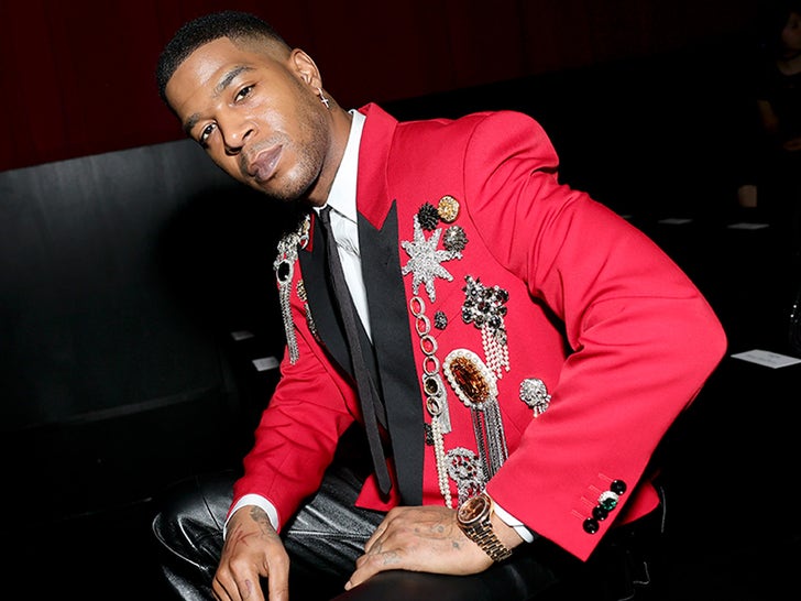 ea94aefd075e4465b4ebc911b0052dde_md Kid Cudi Photos