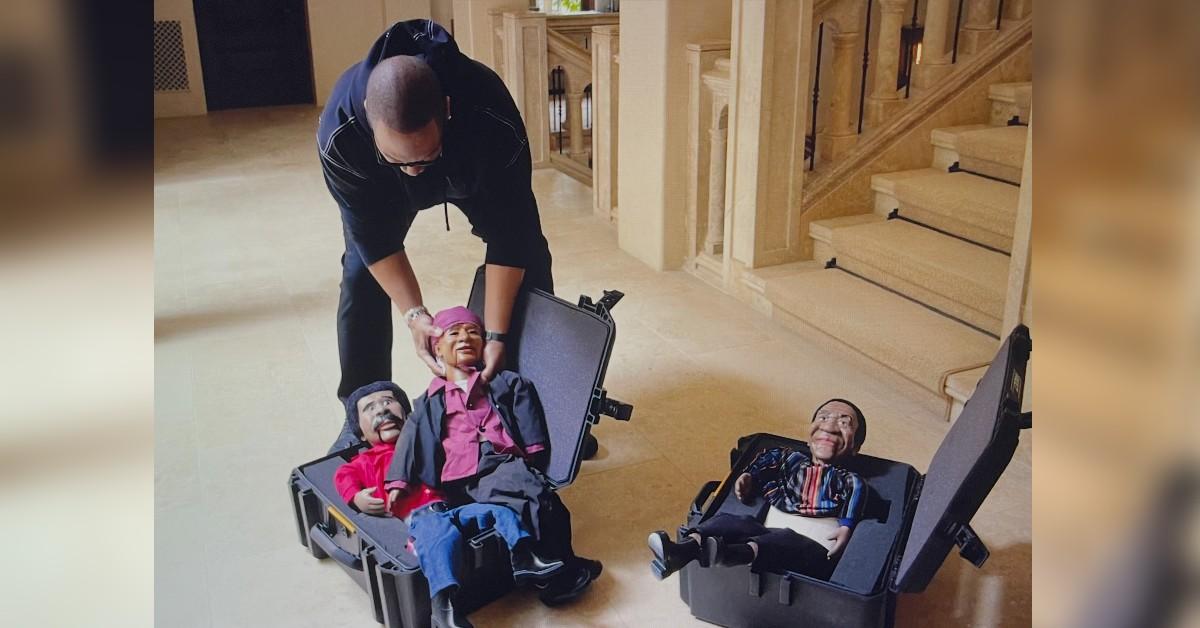 Photo of Eddie Murphy and puppets