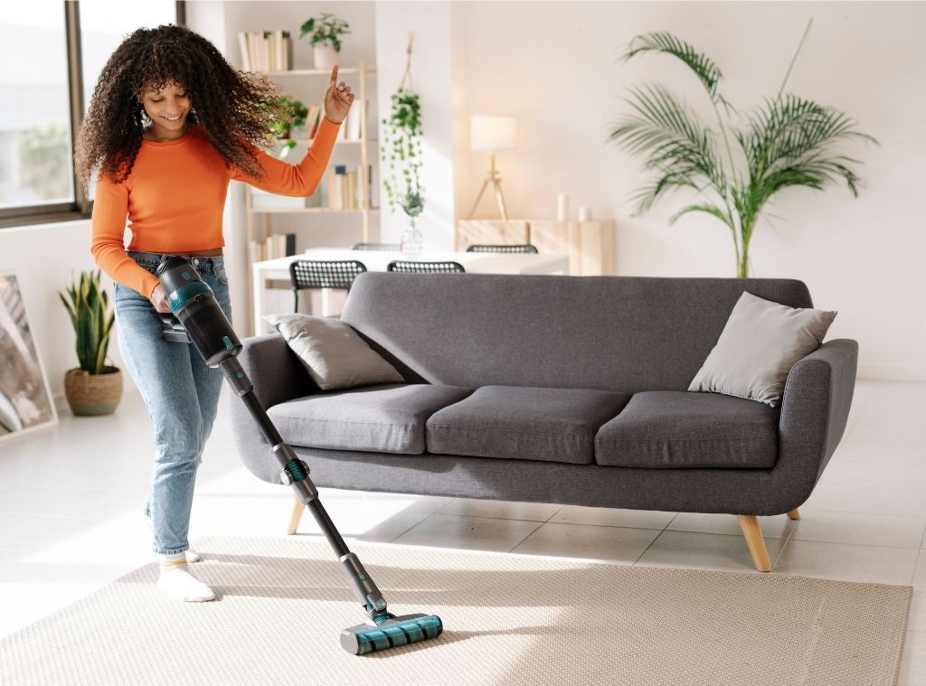 ee3f39d3-f924-49ae-841d-73a5a3e38b8d_1743175015 Shop Amazon Big Spring Sale Dyson Deals