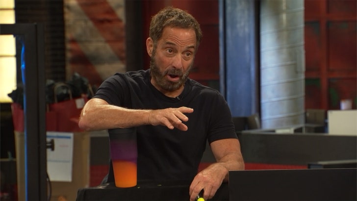 TMZ-TV-2p-(1700-ET)-18094.01_03_50_24