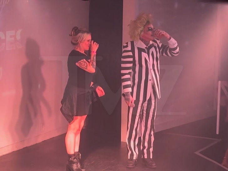 effd5596daa24fbb8a0d1f839b931c3f_md 092324-stormy-daniels-primary