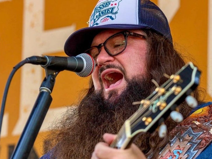 f0f83bb408724c40be991666bfe0be76_md 1115 Sundance Head instagram 3