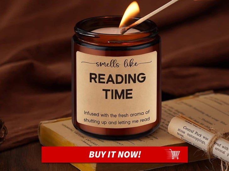 f1e7adb83e49462181eed713212b79d8_md GSPY-Book-Lover-Candle-MAIN