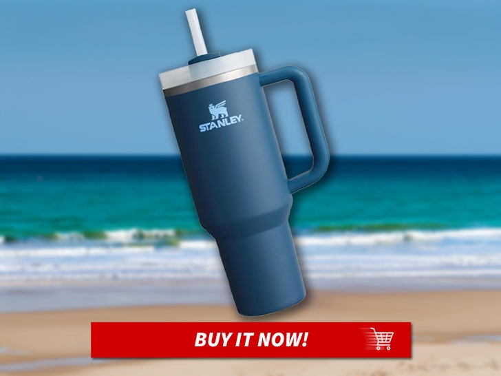 f2aa330de2cf4bad98434c0a7a8fe56a_md Stanley-Quencher-H2.0-Tumbler-with-Handle-&-Straw-40-oz-MAIN