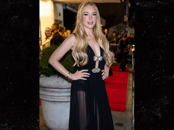 f3467fad346343c9826ba687741d96e4_md 1119-Lindsay-Lohan-Our-Little-Secret-Screening-New-York-Photos-primary-2