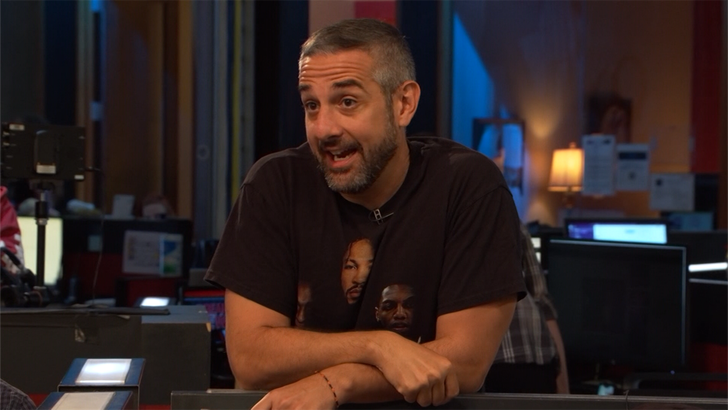 f4ec7e706eaa4902a8aedb0f2c66d7eb_md 080124_tv_clips_tiffany_haddish_panties.01_00_06_14.Still001