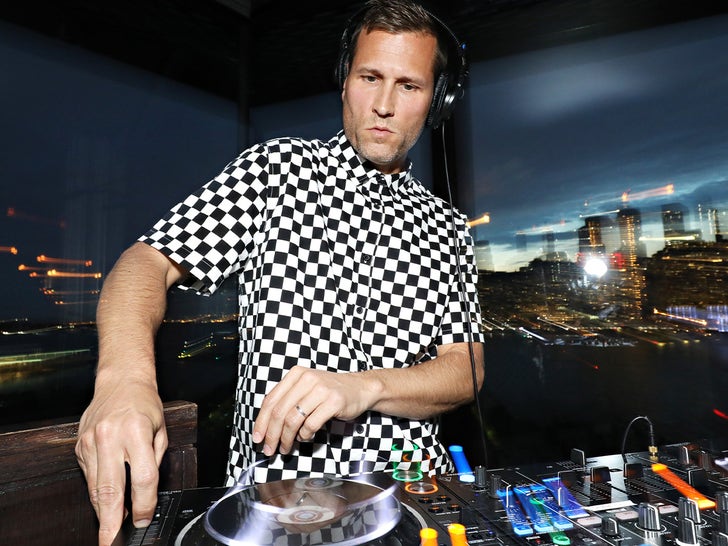 Kaskade Performance Photos