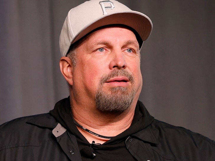 f7ee811919a844a7a17a4a8c83df9b31_md garth brooks getty 1