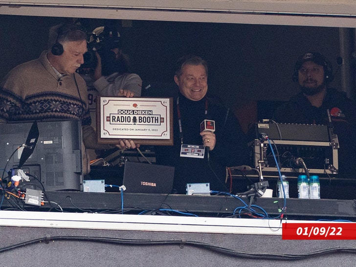 f93d132b3f14424c804c886c9a83502f_md jim donovan