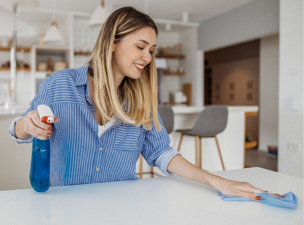 fa062f01-b4a4-4838-8507-1be485f7c687_1743001596 shop_amazon big spring sale_cleaning deals_hero.jpg