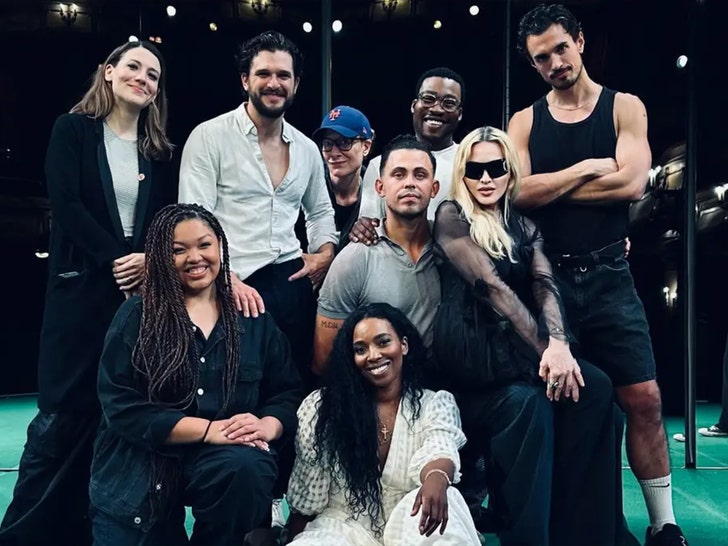 fbc9baf1b5fb4c629728267069269271_md kit harrington