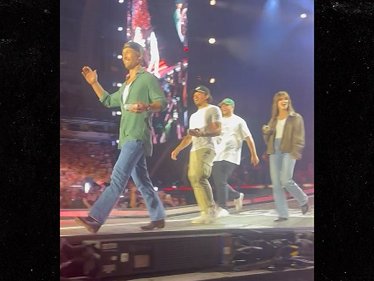 072024_glen_powell-sg2