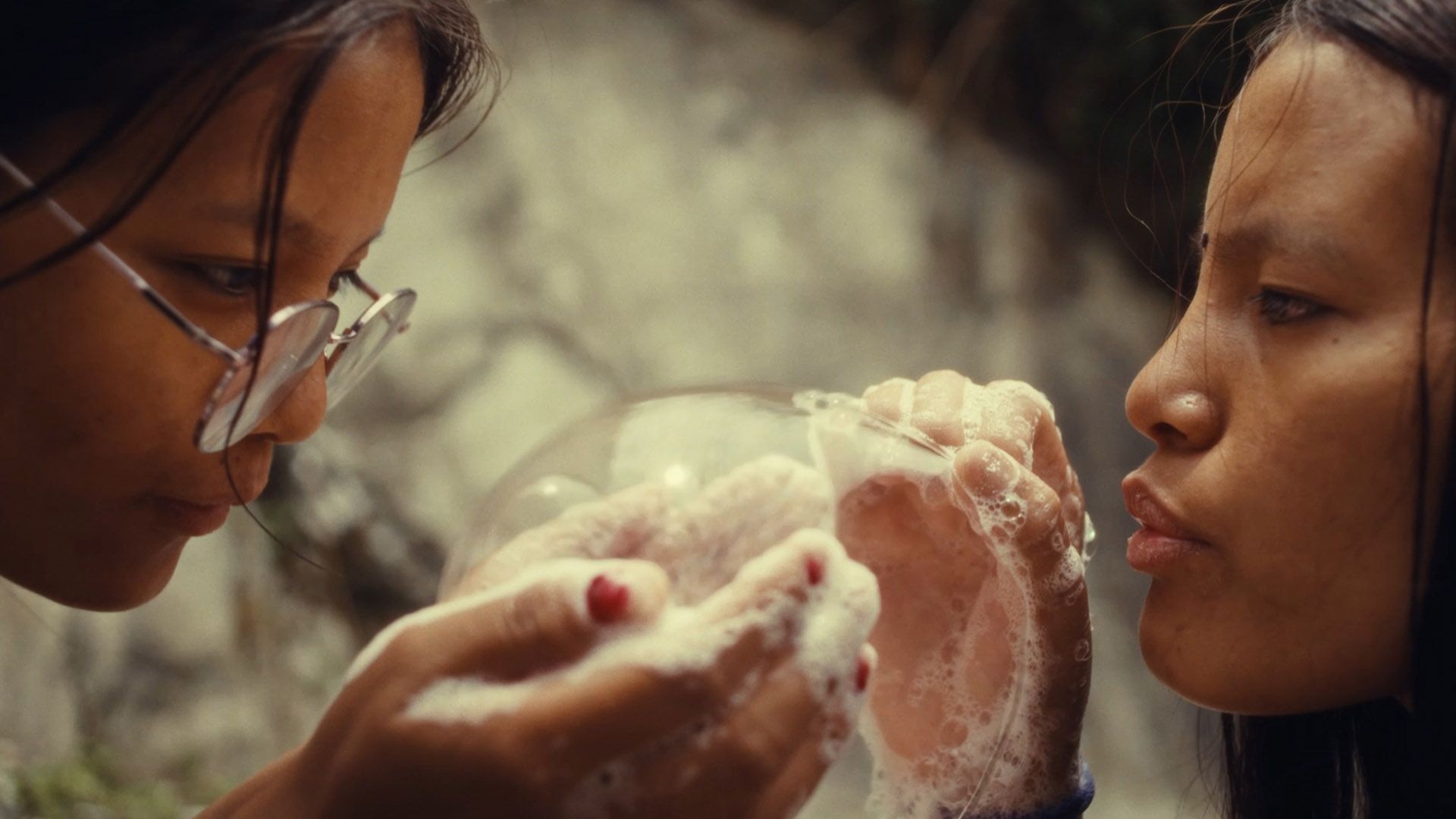 goodbye-sisters-film-still-3-1