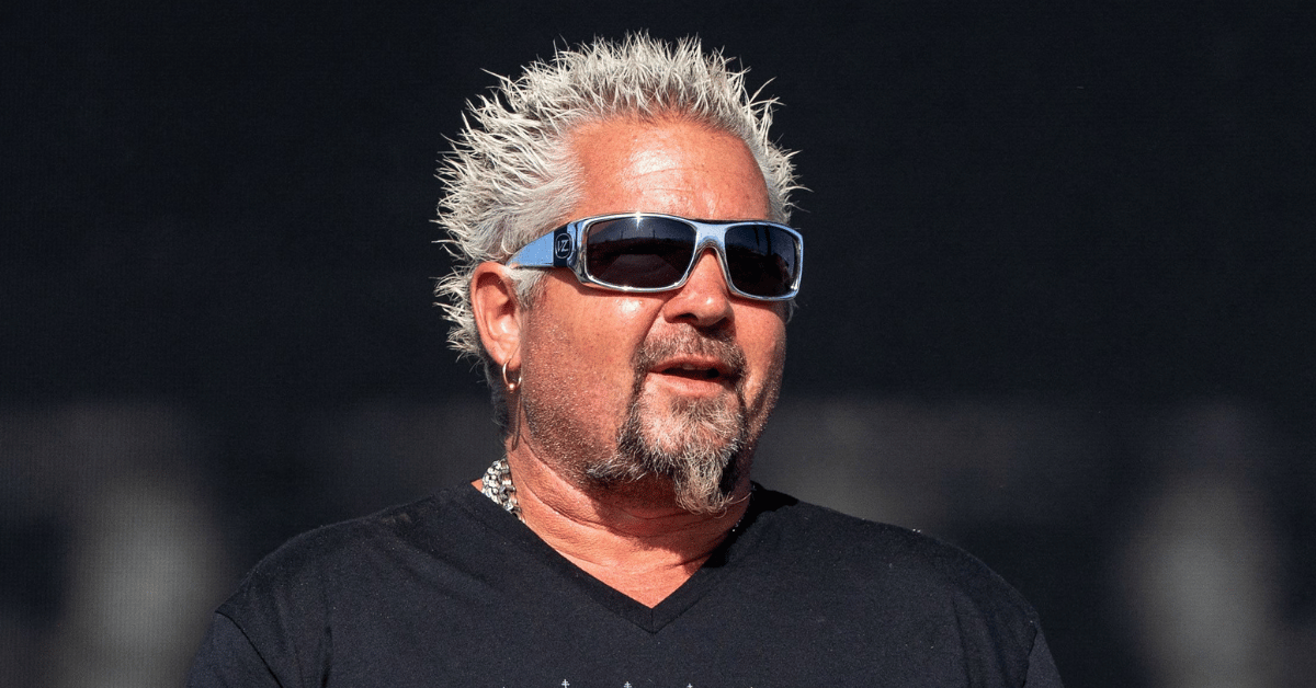 guy-fieri-emergency-surgery-quad-muscle-freak-accident-while-filming-3-1764178022514 Photo of Guy Fieri