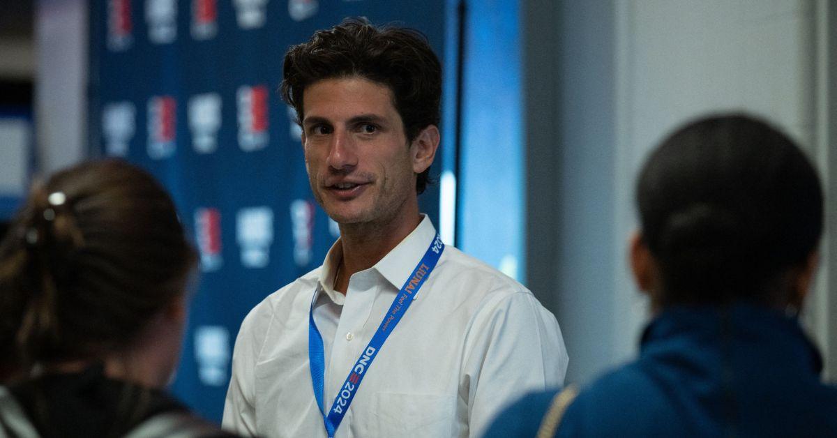 jack-schlossberg-slams-julia-fox-jackie-o-halloween-costume-1761951997450 Photo of Jack Schlossberg