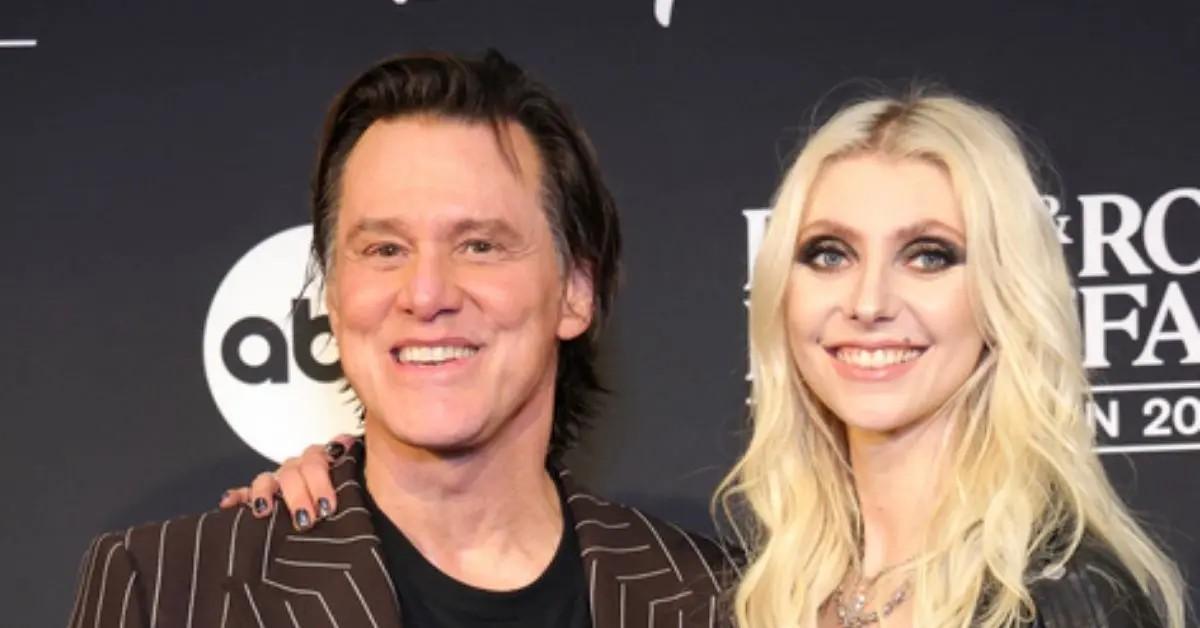 photo of taylor momsen and jim carrey