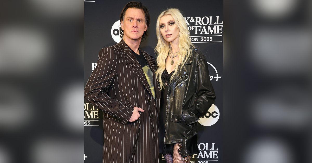 jim-carrey-upper-eyelid-surgery-1763057321942 Photos of Jim Carrey