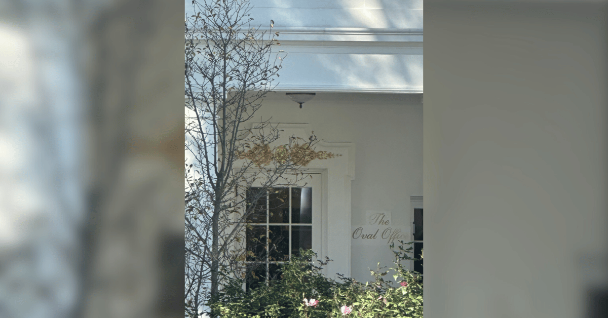 jimmy-kimmel-donald-trump-gavin-newsom-so-sad-hes-slipping-2-1762457078244 Photo of the Oval Office