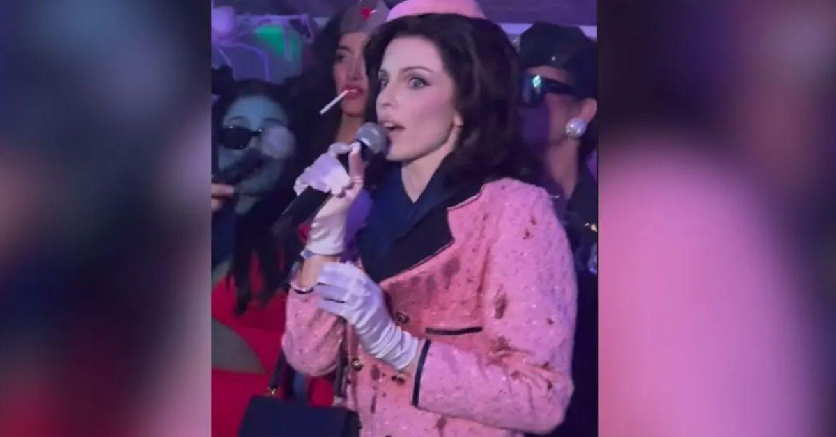 julia-fox-costume-kennedy-1761954884555 Photo of Julia Fox