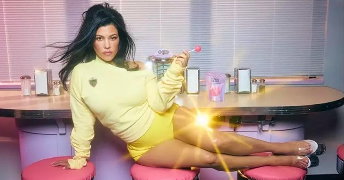 kourtney-kardashian-vagina-lollipops4-1762369116195 Photo of Kourtney Kardashian