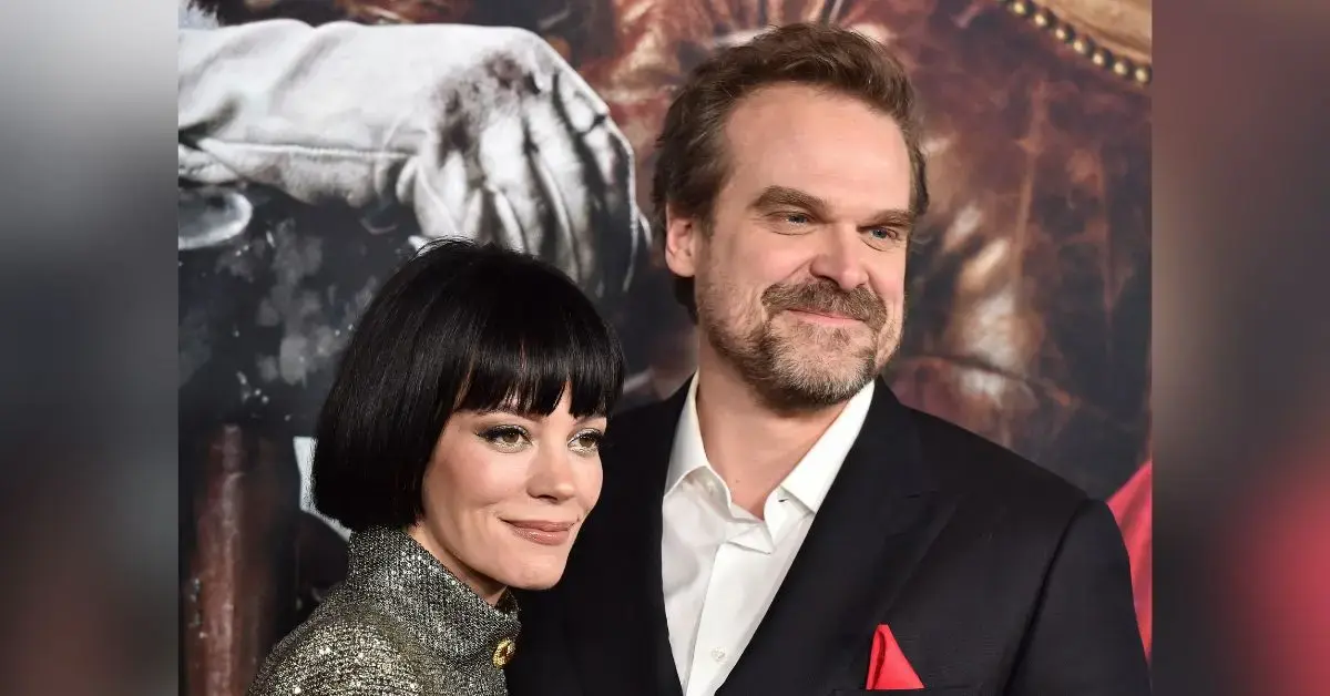 Photo of Lily Allen and David Harbour